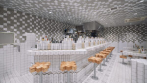 KYタイル『ブライト&アタック』